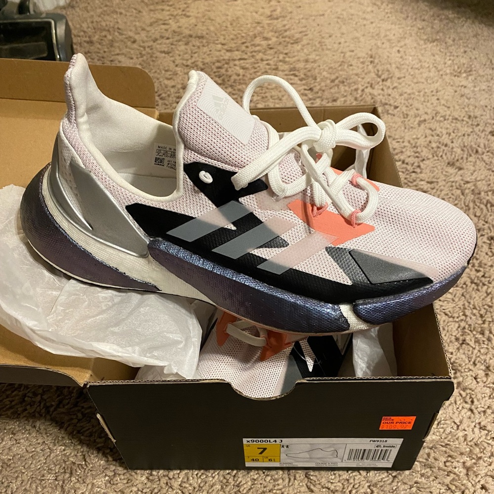 Kids size 7 adidas sneakers. X9000L4 J